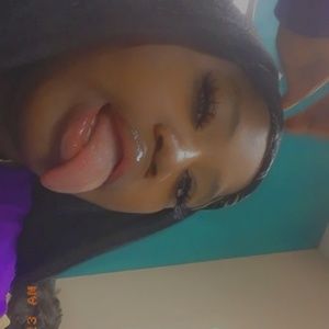 Meet your Posher, Everlina